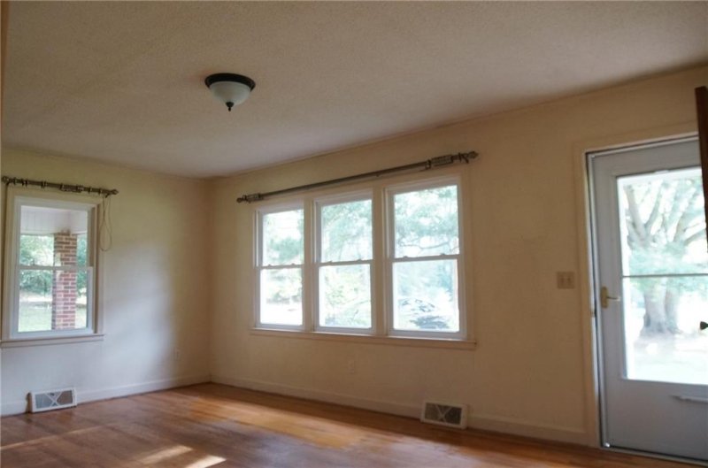 Property image 5 at 706 Adams Street, Seneca, SC 29678