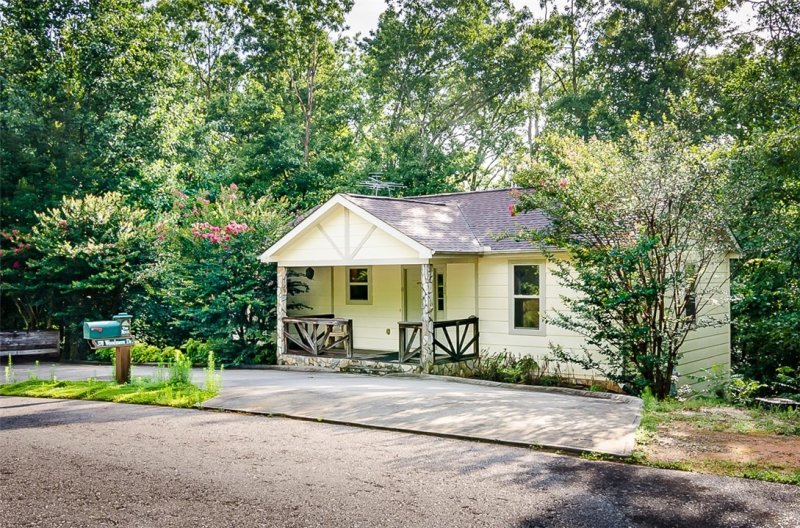 Property image 3 at 370 Woodmere Drive, Pickens, SC 29671