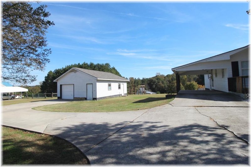 Property image 3 at 110 Lake Drive, Fair Play, SC 29643