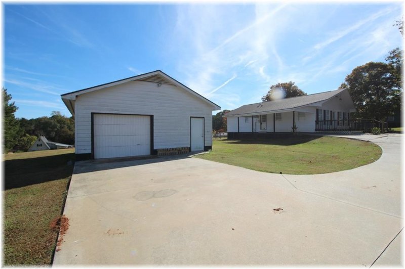 Property image 5 at 110 Lake Drive, Fair Play, SC 29643