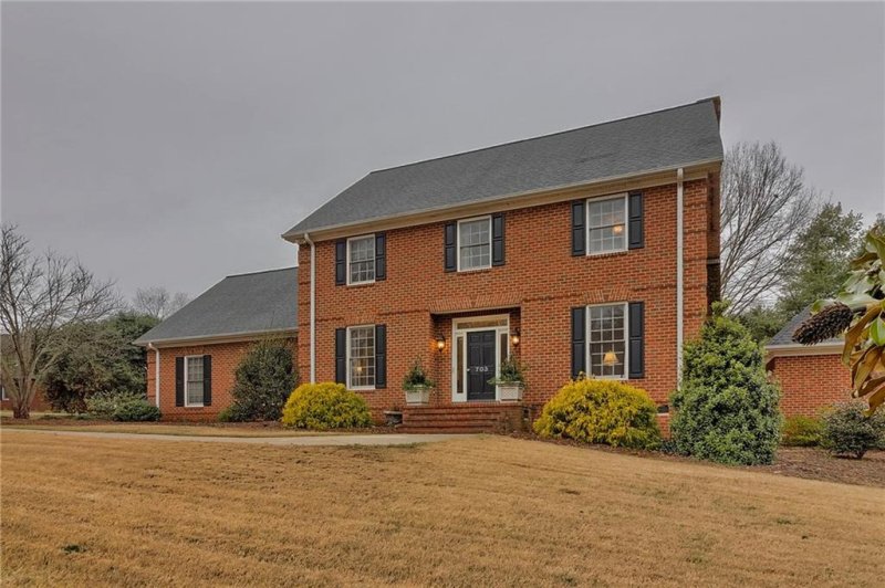 703 Little Creek Road