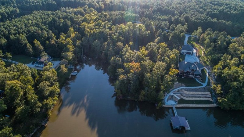 850 Eagles Harbor Drive