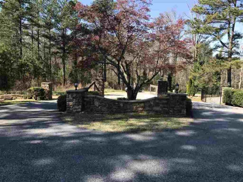 Property image 2 at 101 Crawford Lake Road, Easley, SC 29642
