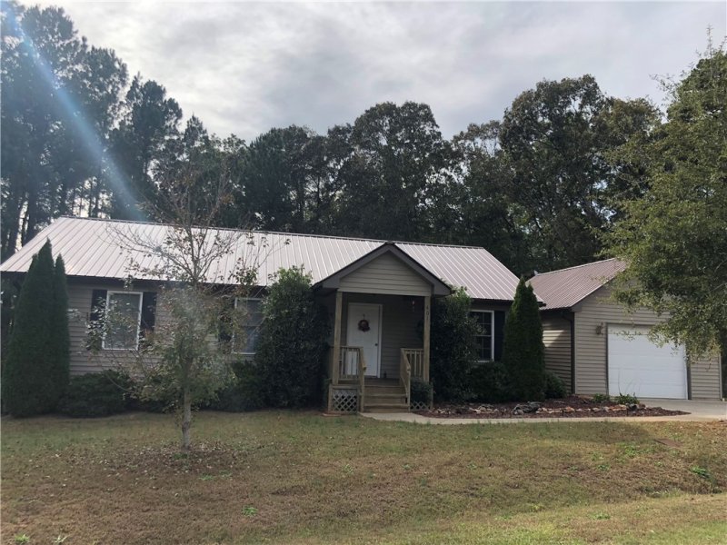 Property image 2 at 401 Green View Court, Westminster, SC 29693