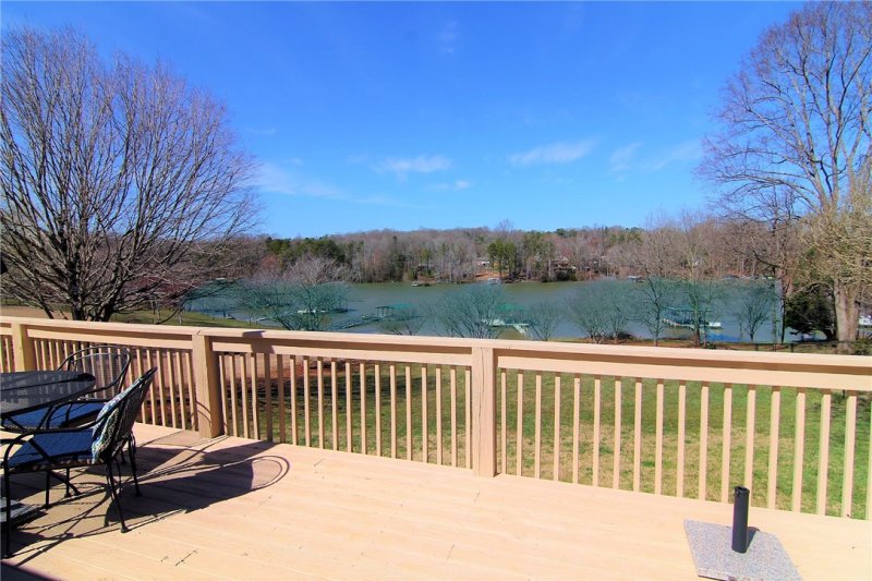 Property image 3 at 304 Green Hill Drive, Anderson, SC 29621