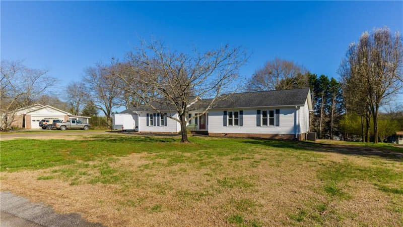 Property image 2 at 116 Caradale Way, Easley, SC 29642