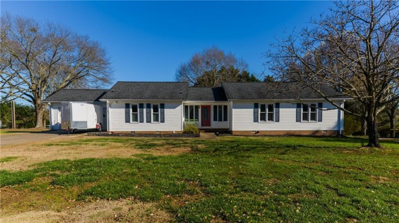 Property image 3 at 116 Caradale Way, Easley, SC 29642