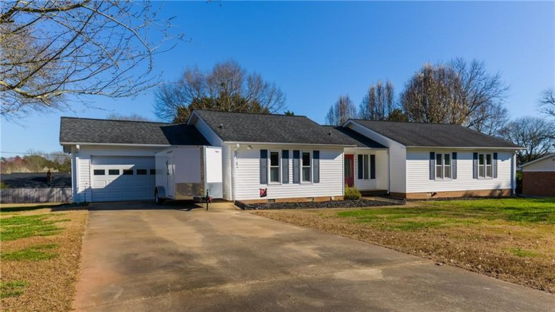 Property image 5 at 116 Caradale Way, Easley, SC 29642