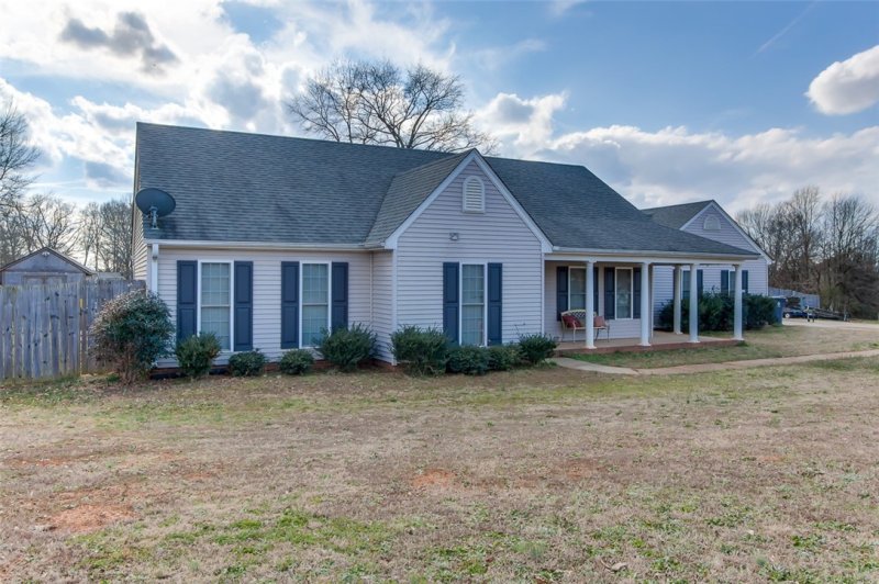 Property image 2 at 103 Ridgecrest Way, Williamston, SC 29697