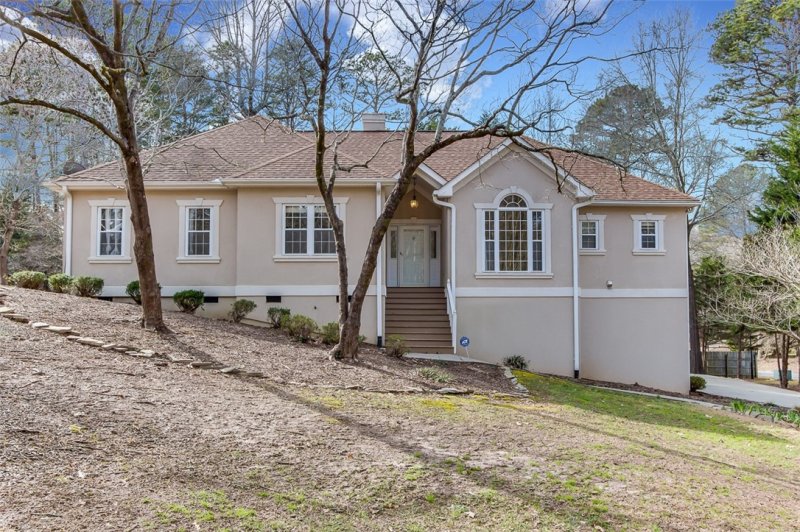 15046 Beacon Ridge Drive