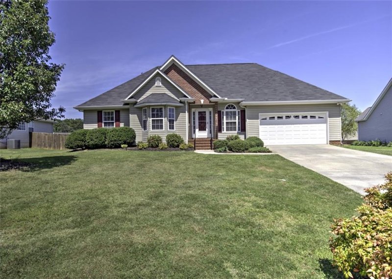 106 Thorncliff Place