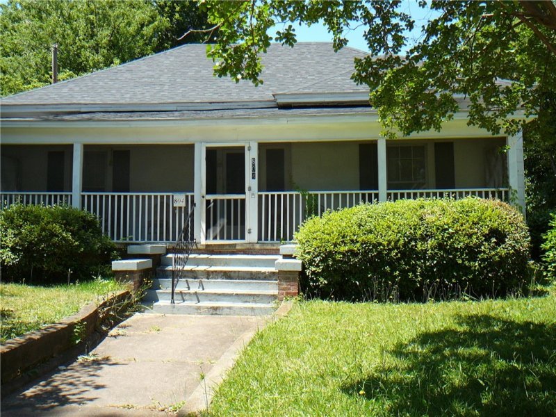 804 Linley Street