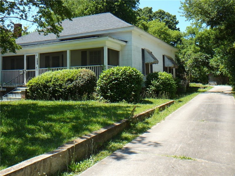 Property image 2 at 804 Linley Street, Anderson, SC 29625