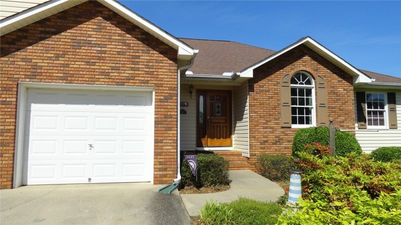 Property image 2 at 905 Mountainview Place, Anderson, SC 29626