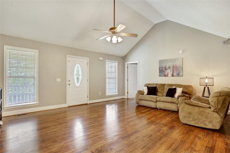 Property image 5 at 103 Hallmark Circle, Easley, SC 29640