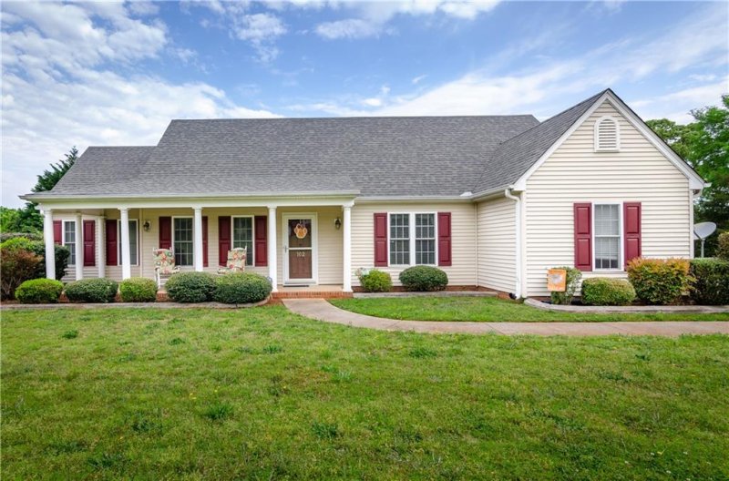 Property image 4 at 102 Carrie Leigh Lane, Pendleton, SC 29670