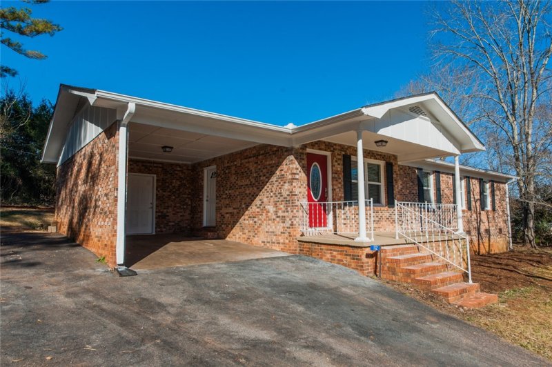 Property image 3 at 112 Arrowood Circle, Seneca, SC 29672