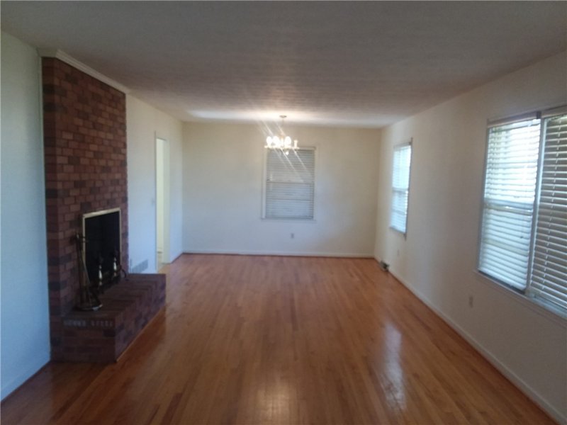 Property image 3 at 323 Mary Ann Street, Easley, SC 29640