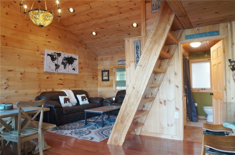 Property image 5 at 323 Lake Cheohee Road, Tamassee, SC 29686