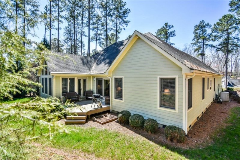 Property image 5 at 705 Island Pine Drive, Seneca, SC 29672