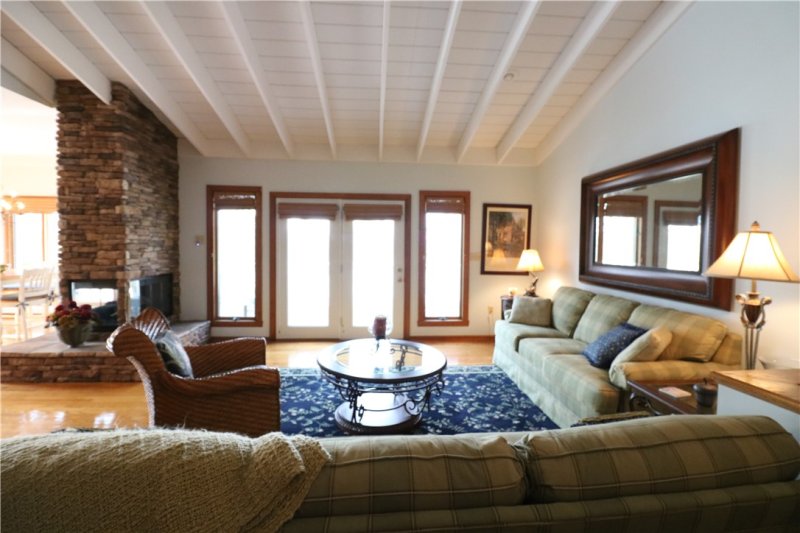 Property image 3 at 230 Royal Oaks Drive Drive, Anderson, SC 29625