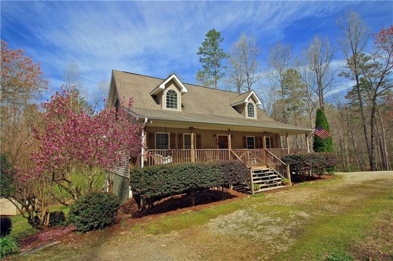 Property image 2 at 805 Watermelon Way, Tamassee, SC 29686