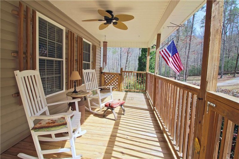 Property image 4 at 805 Watermelon Way, Tamassee, SC 29686