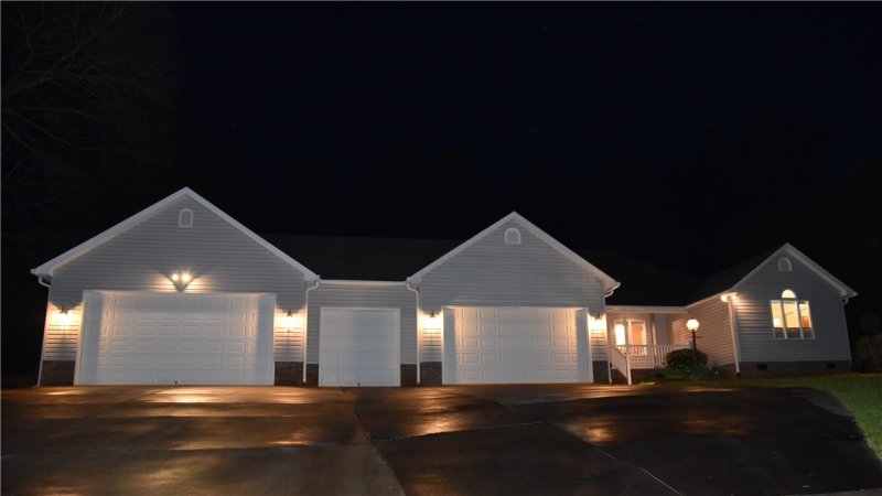 Property image 2 at 406 Edgewater Drive, Anderson, SC 29626