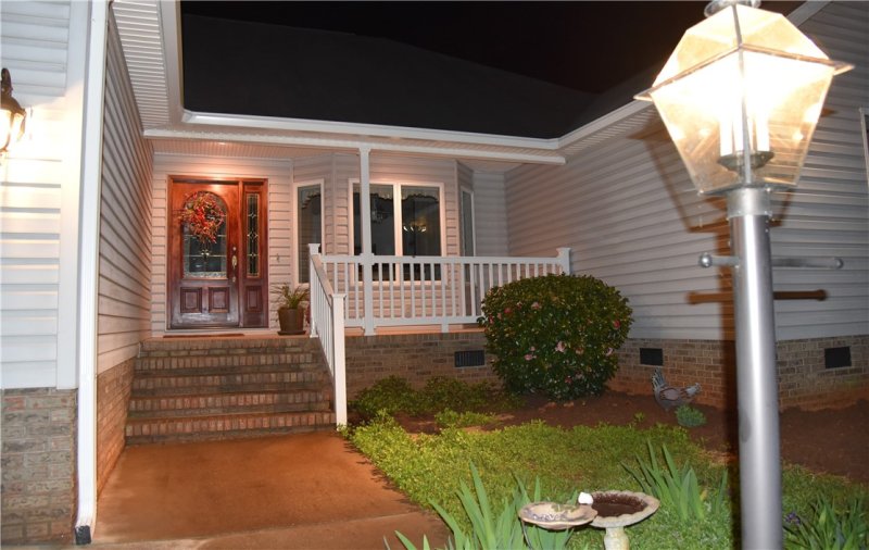 Property image 3 at 406 Edgewater Drive, Anderson, SC 29626