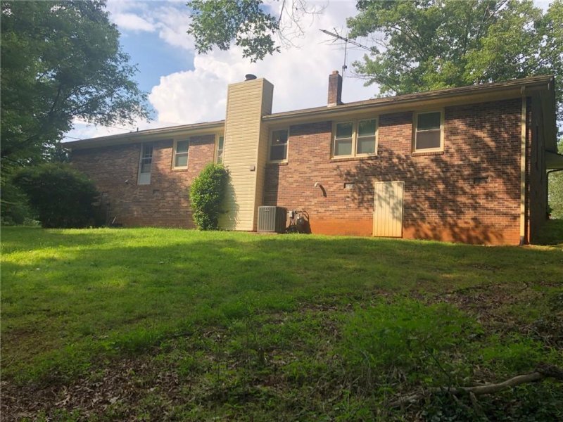 Property image 3 at 609 Springwood Drive, Seneca, SC 29672