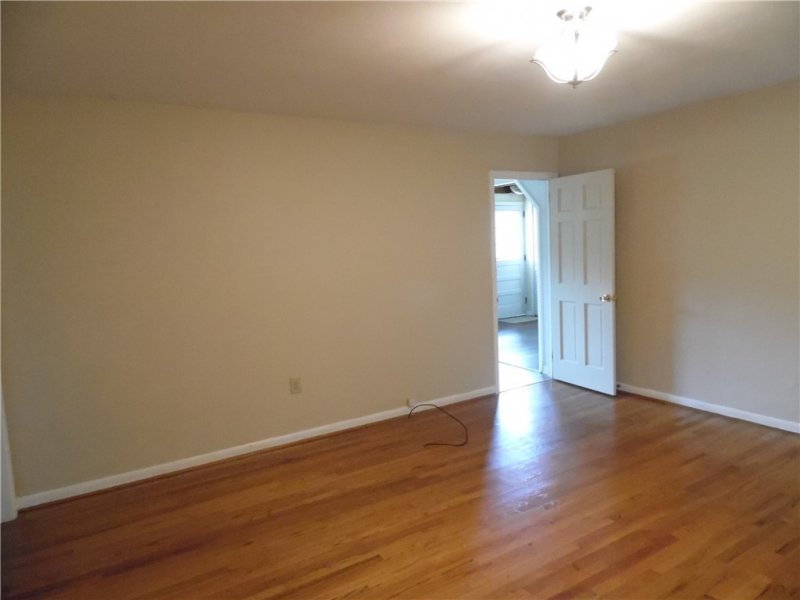 Property image 2 at 414 Fernwood Drive, Seneca, SC 29678