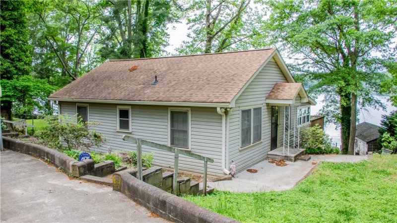 Property image 2 at 340 Johnson Avenue, Anderson, SC 29621