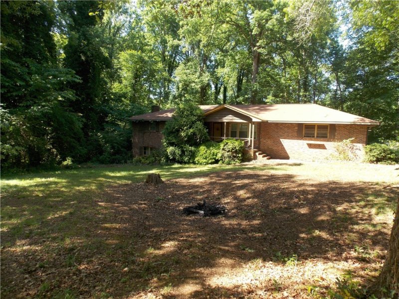 411 Ponce De Leon Drive