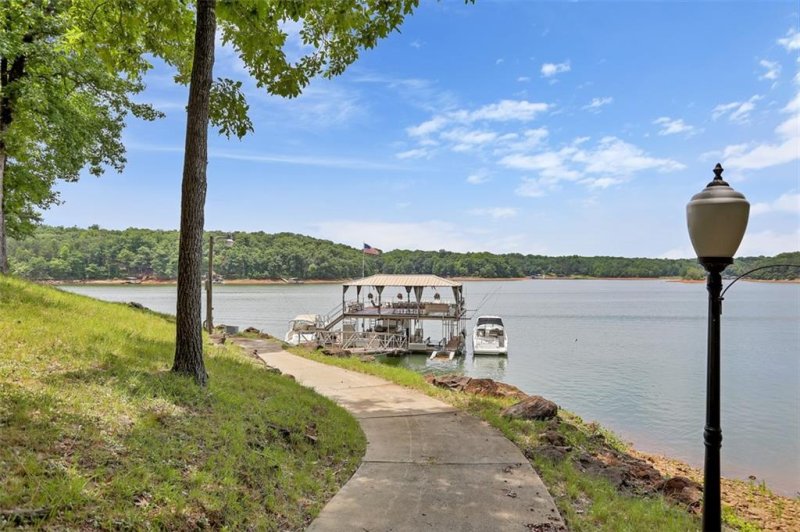 Property image 2 at 300 Royal Oaks Drive, Anderson, SC 29625