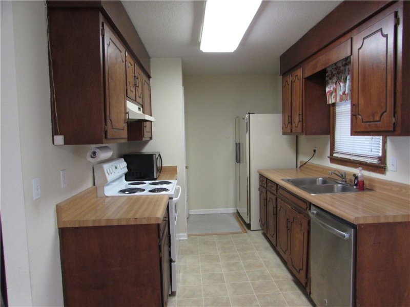 Property image 3 at 303 Spring Forest Drive, Central, SC 29630