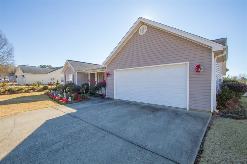 Property image 3 at 109 Kensett Drive, Williamston, SC 29697