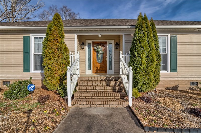 Property image 3 at 103 Pine Ridge Drive, Easley, SC 29642