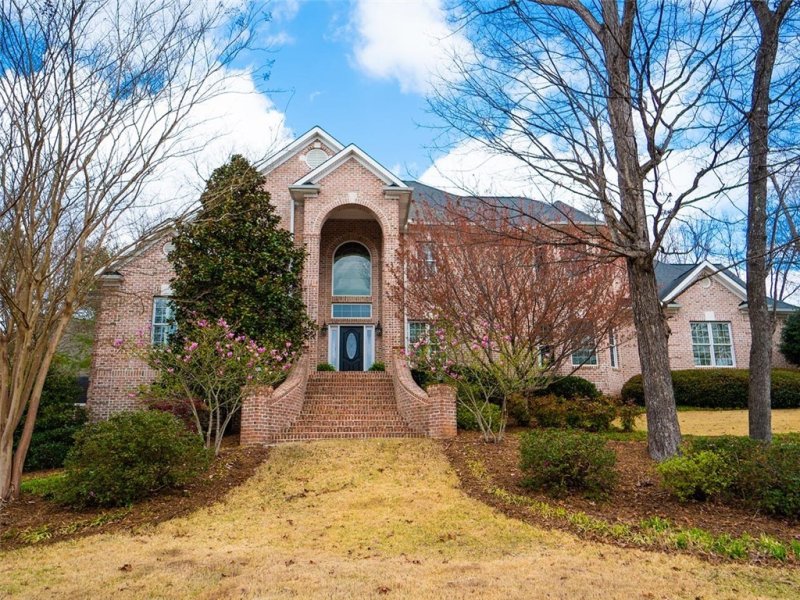 205 Country Walk Lane