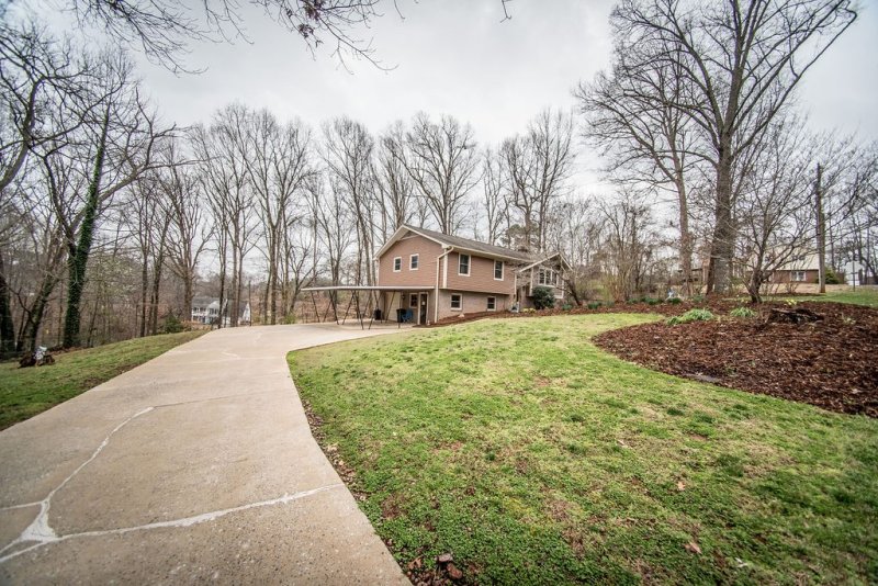 Property image 3 at 2 Ivy Court, Seneca, SC 29678