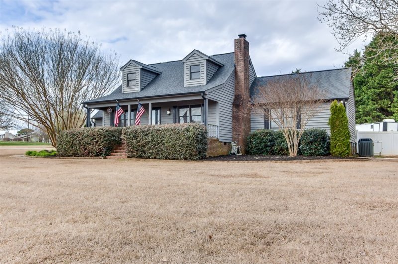 Property image 2 at 367 Green Hill Drive, Anderson, SC 29621