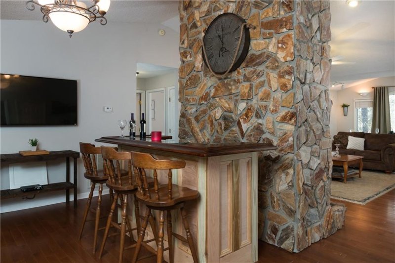 Property image 3 at 123 Brook Lane, Seneca, SC 29672