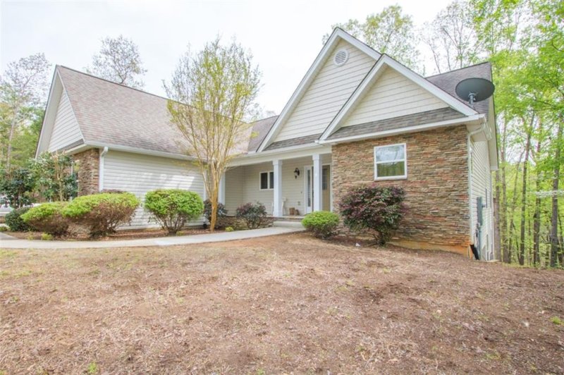 Property image 4 at 183 Bay Drive, Fair Play, SC 29643