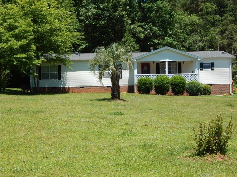 Property image 2 at 121 Laverne Lane, Walhalla, SC 29691