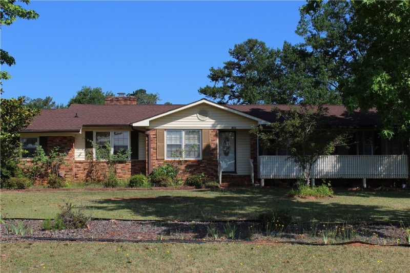 Property image 2 at 100 Meadow Drive, Seneca, SC 29678