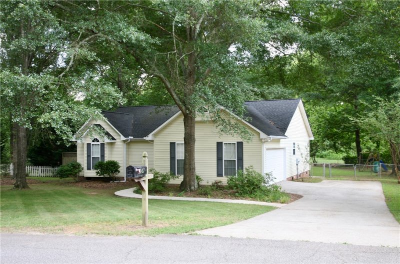 Property image 2 at 208 Old Colony Road, Anderson, SC 29621