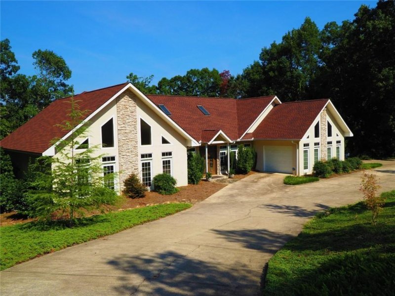 Property image 3 at 1101 Rochester Highway, Seneca, SC 29672