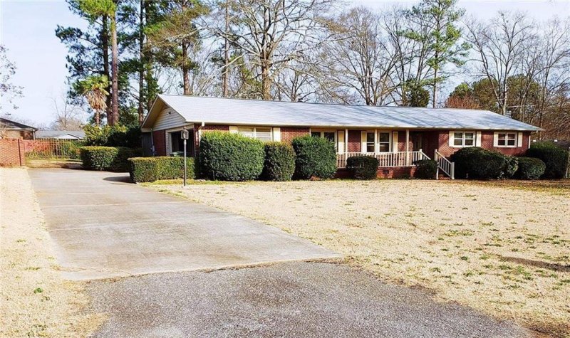Property image 2 at 111 Pine Forest Drive, Anderson, SC 29625