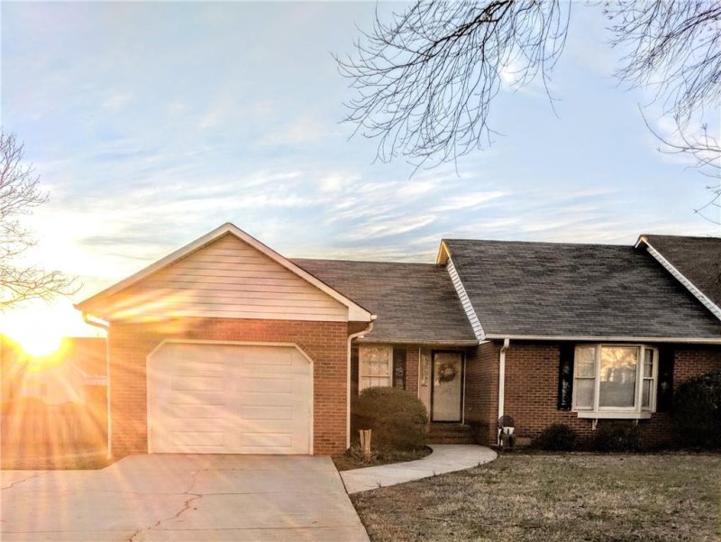 2217 Annandale Drive