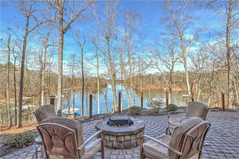 Property image 2 at 627 Seminole Point Road, Fair Play, SC 29643