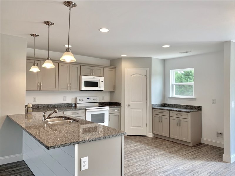 Property image 3 at 304 Windy Knoll Court, Westminster, SC 29693